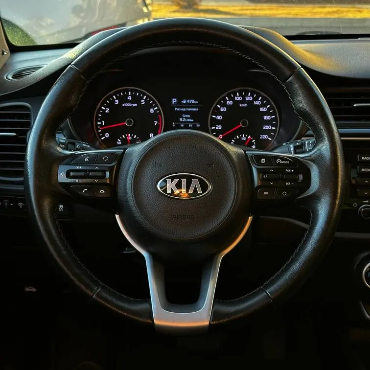 Kia Rio — фото 11