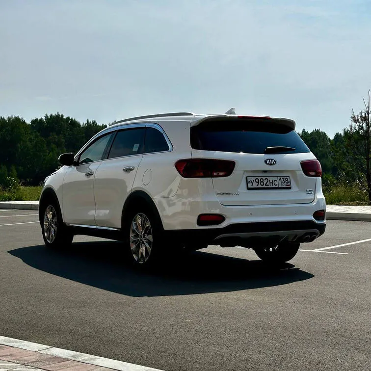Kia Sorento — фото 3