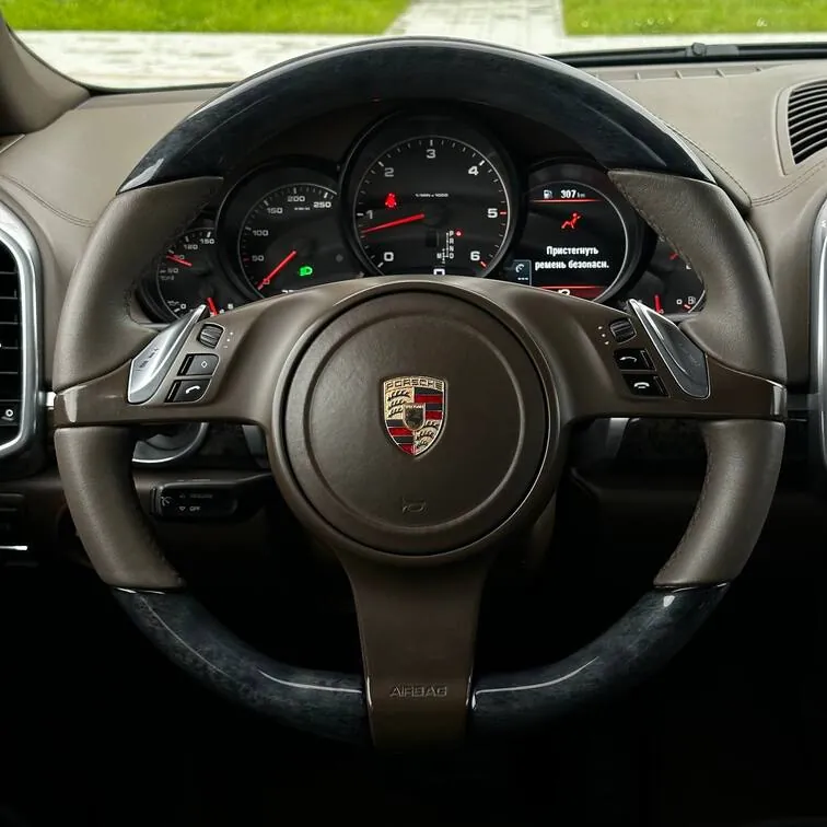 Porsche Cayenne — фото 10