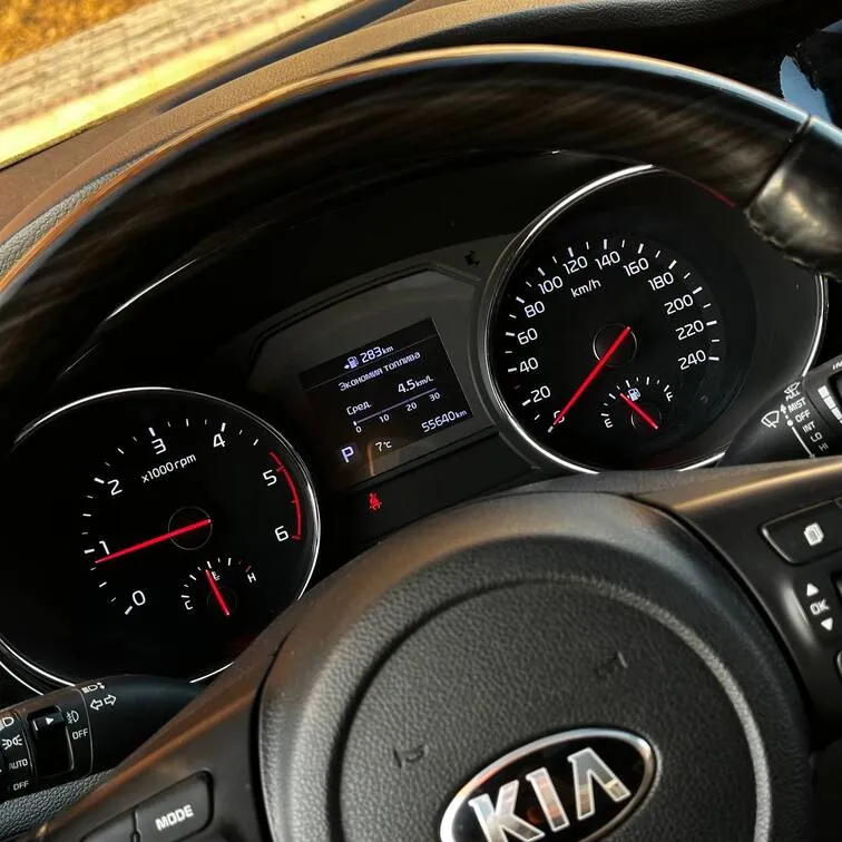 Kia Carnival 646 — фото 10