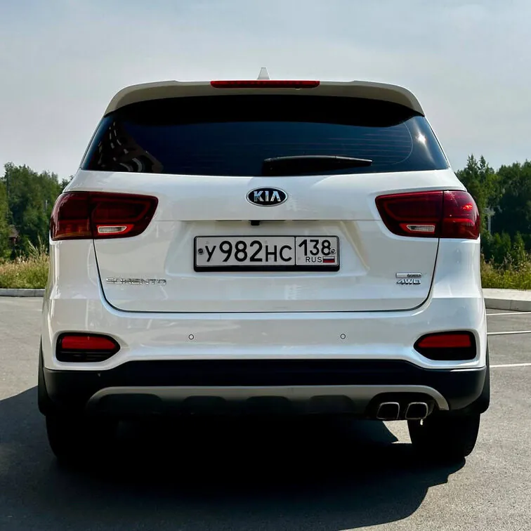 Kia Sorento — фото 6